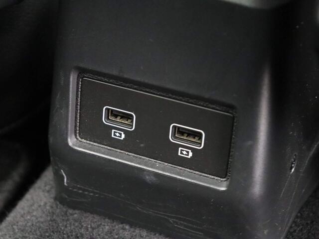 Renault ZOE R135 Intens Business 52 kWh | CCS | Accu Koop | Stoel- en stuurverwarming | BOSE Audio |