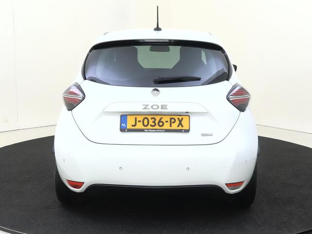 Renault ZOE R135 Intens 52 kWh |AUTOMAAT |395 km WLTP | Cruise & Climate Control |Navigatie |Achteruitrijcamera |PDC voor & achter |Privacy Glass |LM velgen|