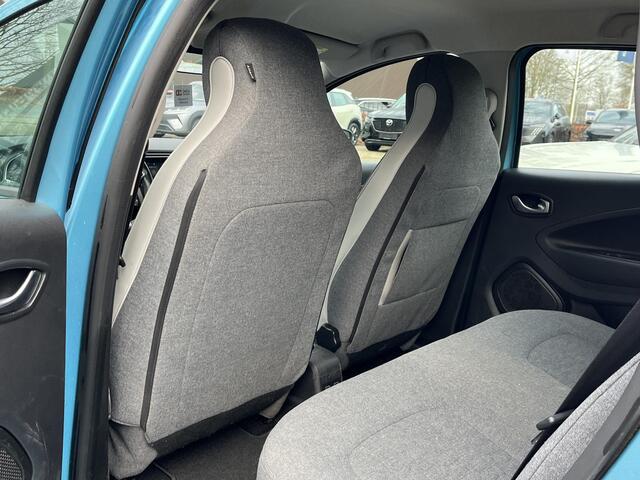 Renault ZOE R135 Intens 52 kWh VAN: ¤16.900- VOOR: ¤13.877,- UW EINDEJAARSVOORDEEL: ¤3.023 |SOH 94% KOOPACCU | 3-FASE LADER + SNELLAADFUNCTIE | STOEL + STUURWIELVERWARMING | CAMERA | NAVI |Rijklaar geleverd met 12 maanden BOVAG-garantie