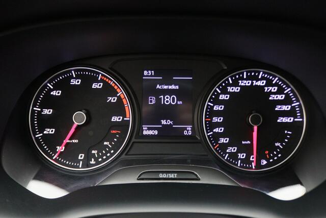 Seat ATECA 1.0 EcoTSI Style Apple Carplay, Climate, Lane Assist, Cruise, PDC, 18"