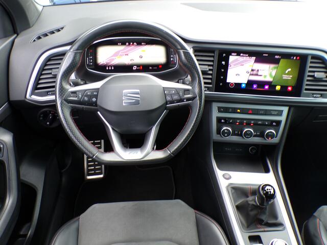 Seat ATECA 1.0 TSI FR Business Intense, Full LED / Sensoren + Camera / Carplay + Android Auto / Stoelverwarming / Navigatie / 18'' LMV