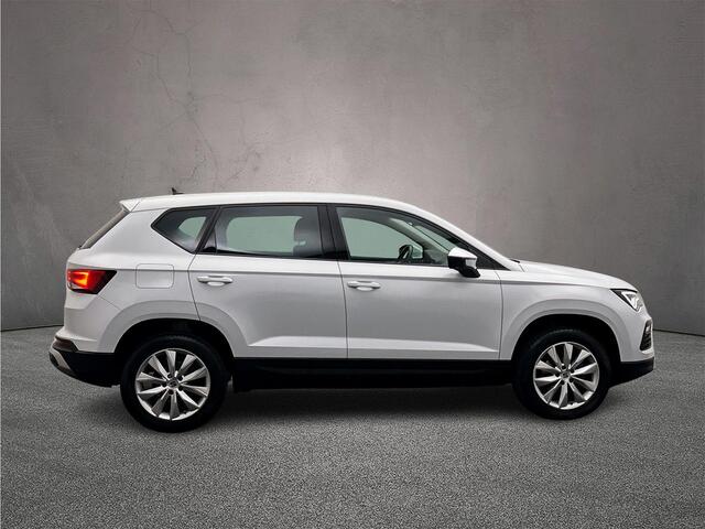 Seat ATECA Style Business Intense 1.5 TSI 150pk DSG Automaat Achteruitrijcamera, Cruise control, Stuurwiel verwarmd, LED koplampen, Stoelverwarming, App connect, Parkeersensor achter