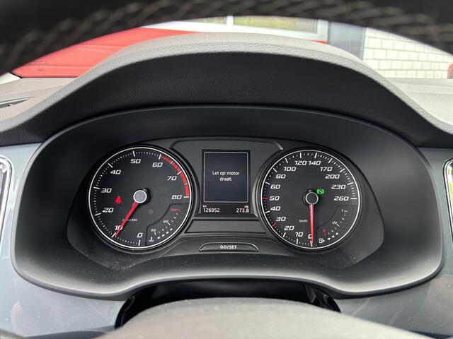 Seat ATECA 1.5 TSI Style Business Intense TREKHAAK / KEYLESS / FULL LED / CAMERA / NAVI / CLIMA / PDC / NL-AUTO