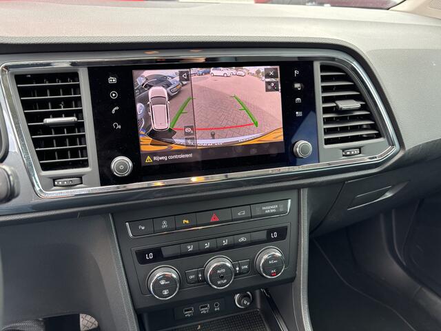 Seat ATECA 1.5 TSI Style Business Intense TREKHAAK / KEYLESS / FULL LED / CAMERA / NAVI / CLIMA / PDC / NL-AUTO