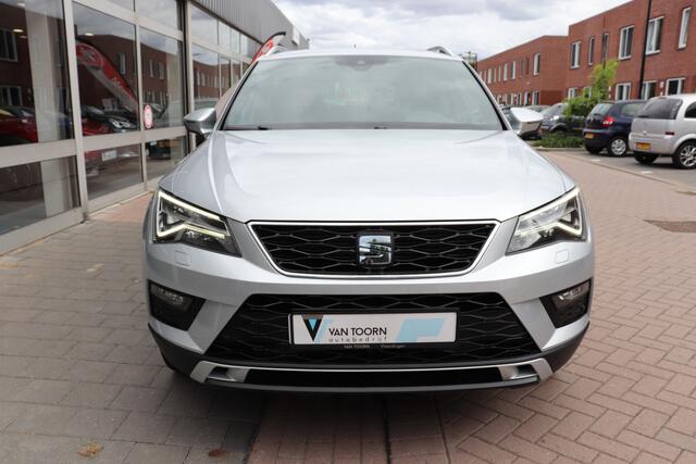 Seat ATECA 1.4 EcoTSI Xcellence Automaat. Panoramadak, dode hoek, navigatie.
