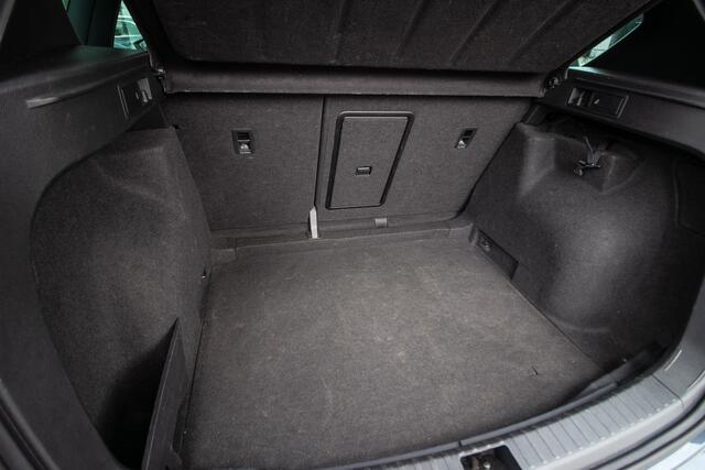 Seat ATECA 1.4 EcoTSI Xcellence - All-in rijklaarprijs | Trekhaak | Carplay | Camera