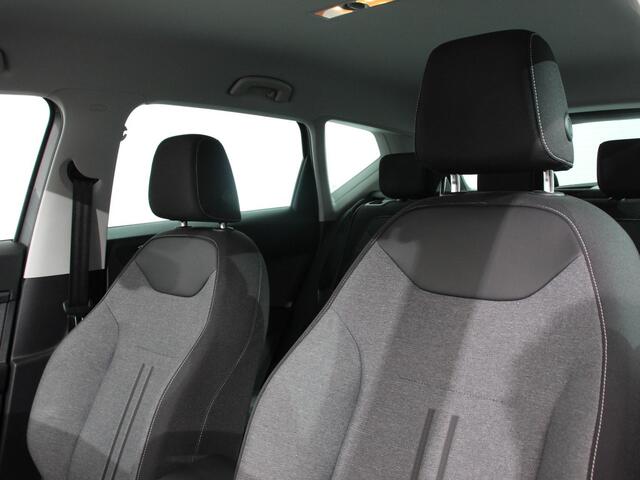 Seat ATECA 1.5 TSI Style Business Intense DSG Navigatie Apple Carplay/Android Auto Camera Parkeersensoren Cruise Control Full Led koplampen Lichtmetalen velgen Virtual Cockpit Getinte ramen Climate Control