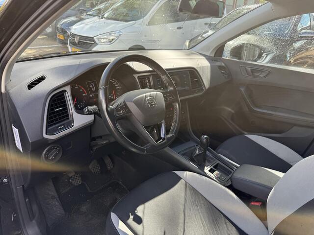 Seat ATECA 1.0 EcoTSI Reference | Parkeersensoren Achter | BT-audio | Elektrische Inklapbare buitenspiegels |