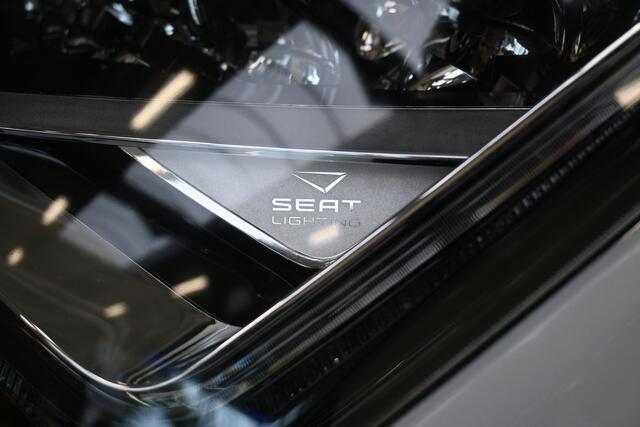 Seat ATECA 1.4 TSI 150pk Xcellence | NL-auto | Panoramadak | 360° Camera | Trekhaak | 100% (Dealer) onderhouden label