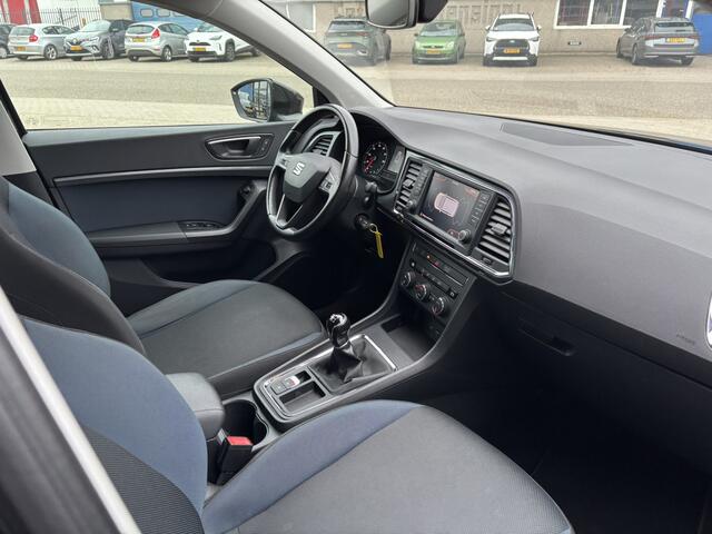 Seat ATECA 1.0 EcoTSI Style Business Intense / Trekhaak / Allseason Banden / Applecarplay/AndroidAuto /