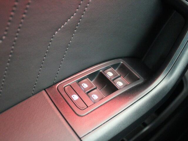 Seat ATECA 1.0 TSI FR Business Intense | Trekhaak | Clima | Driver pakket |*