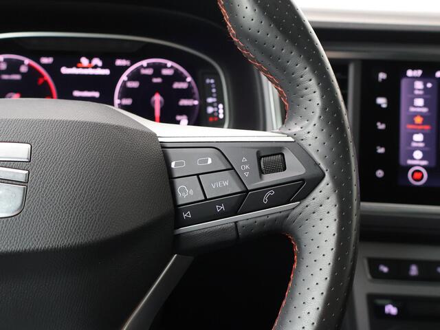 Seat ATECA 1.0 TSI FR Business Intense | Achterklep elektrisch | Navigatie | Camera | Stoelverwarming | Half lederen bekleding |