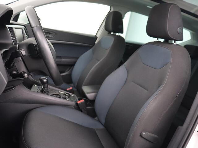 Seat ATECA 1.5 TSI Style | Panoramadak | Trekhaak | Camera | Stoelverwarming | Carplay | Navigatie | Cruise Control Adaptief | LMV 18 |