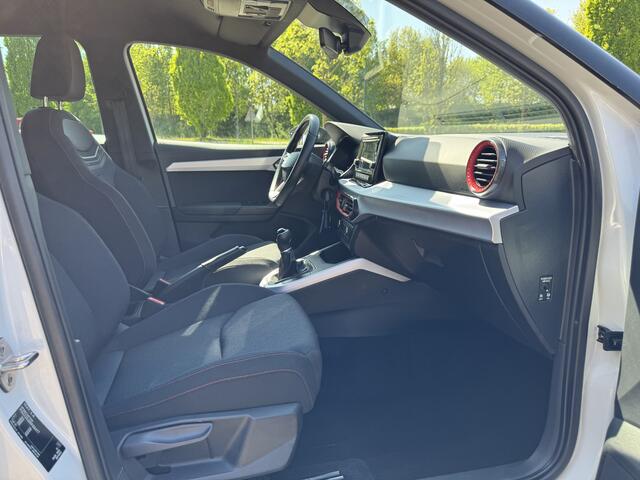 Seat Arona 1.0 TSI FR | Adaptive Cruise Control | Apple Carplay/Android Auto | Climate control Bi-color |