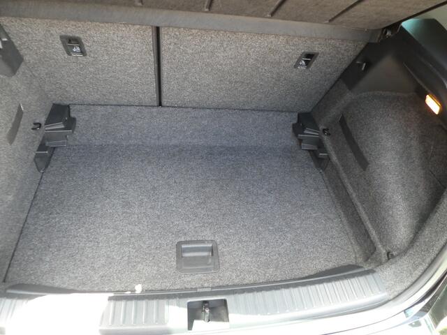 Seat Arona 1.0 TSI Style Business Intense Navi, Android/Carplay, Pdc + Camera achter