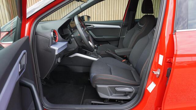 Seat Arona 1.0 TSI 95pk FR-Line Full LED App-Connect Virtual Cockpit Sfeerverlichting 17inch LM Clima *NL Auto* 10550km! 1e Eigenaar!