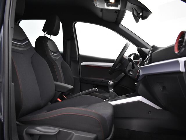 Seat Arona 1.0 TSI FR · Camera · Apple/Android Car Play · P-Sensoren · Cruise Control · DAB · 17'' Inch ·