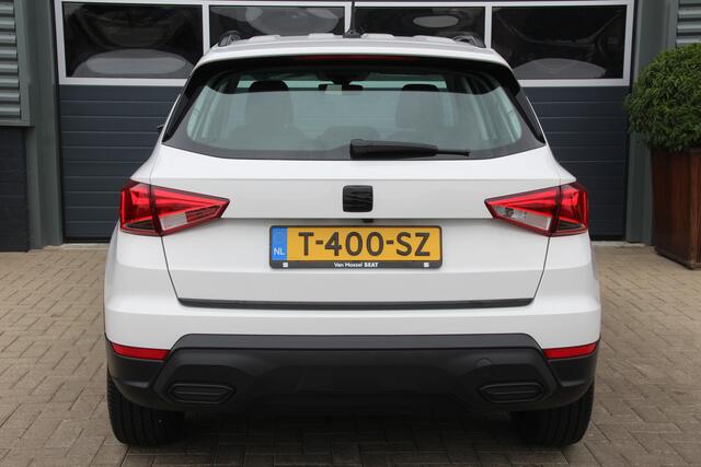 Seat Arona 1.0 TSI Reference | CarPlay | Camera | Navi | Airco | Cruise | Lane assist | Front assist | Seat connect | LMV18'' Goede banden | Rijdt erg zuinig | Hoge instap | Zeer nette auto