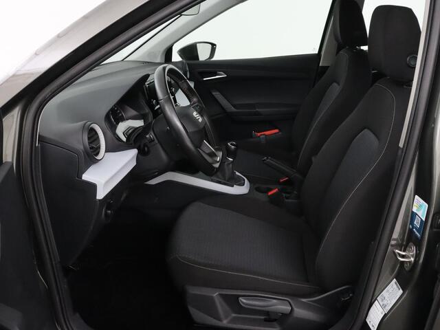 Seat Arona 1.0 TSI Style | Carplay | Full LED | Climate control | Parkeerhulp | Cruise control | Bluetooth | DAB