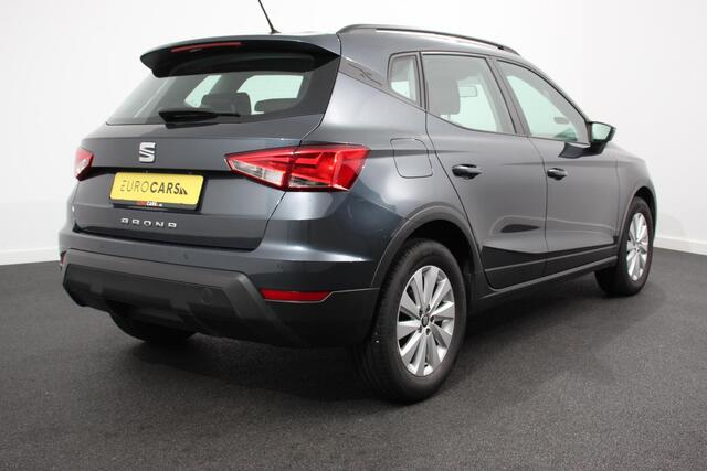 Seat Arona 1.0 TSI Style | Cruise Control | Airco | Parkeersensoren Achter | Stoelverwarming | lichtmetalen Velgen |