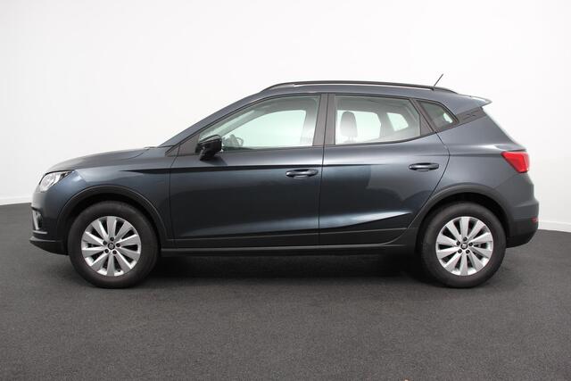 Seat Arona 1.0 TSI Style | Cruise Control | Airco | Parkeersensoren Achter | Stoelverwarming | lichtmetalen Velgen |