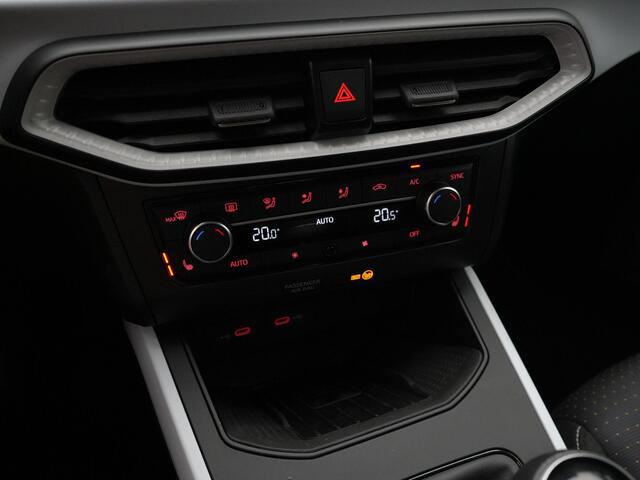 Seat Arona 1.0 EcoTSI 95 pk Style Business Connect | Navigatie | Stoelverwarming | Parkeersensoren achter