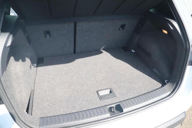 Seat Arona 1.0 TSI FR Business Intense Trekhaak Virtual Cockpit Keyless Navigatie Achteruitrijcamera Adaptive Cruise 18 inch LMV