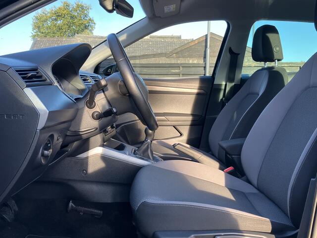 Seat Arona 1.0 TSI Style Business Intense | Trekhaak | NL-auto | Camera