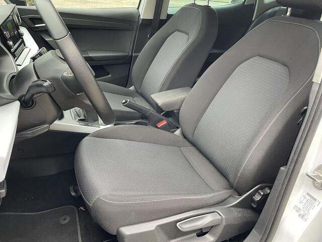 Seat Arona 1.0 TSI 95pk Style Business Connect / Navigatie via App Connect / Stoelverwarming / Parkeersensoren