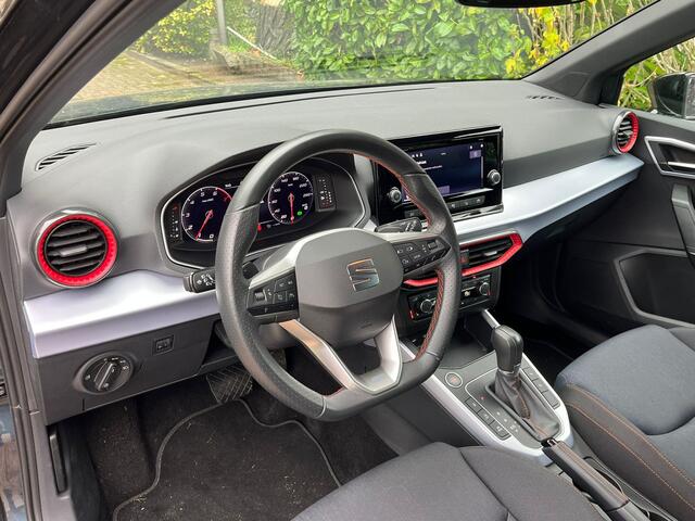 Seat Arona 1.0 110pk TSI FR Business. StoelVerw, Camera, Adap Cruise, Full Led