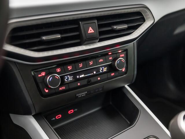 Seat Arona 1.0 TSI Sport (VIRTUAL COCKPIT, APPLE CARPLAY, GROOT NAVI, CLIMATE, STOELVERWARMING, SPORTSTOELEN, GETINT GLAS, LM VELGEN, CRUISE, DAB+, NIEUWE APK, NIEUWSTAAT)