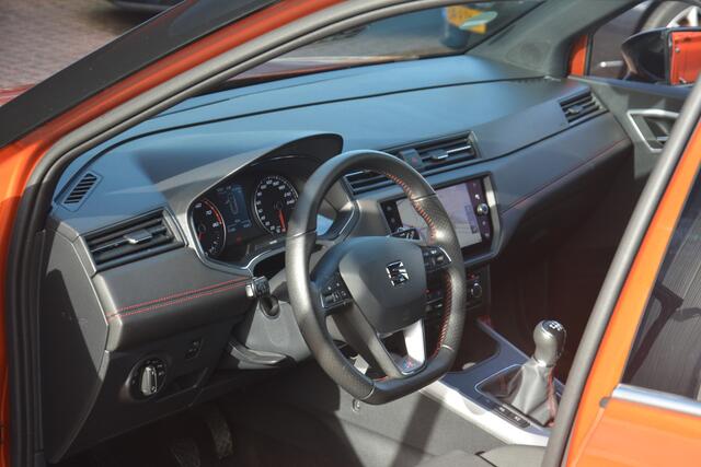 Seat Arona 1.0 TSI FR | Navigatie | Full link | Drive mode | Cruise-control | PDC | DAB+ |