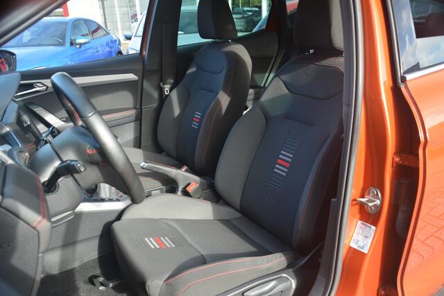 Seat Arona 1.0 TSI FR | Navigatie | Full link | Drive mode | Cruise-control | PDC | DAB+ |