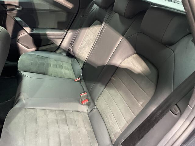 Seat Arona 1.0 TSI FR Business Intense | Trekhaak | Navigatie | Camera | Applecarplay/Android auto | Climate controle