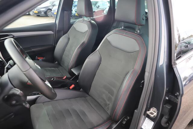 Seat Arona 1.0 TSI FR Business Intense Plus 18 inch LMV Virtual Cockpit Beats Audio Half Leder Full LED Navigatie Achteruitrijcamera Carplay Android Adaptive Cruise Sfeerverlichting
