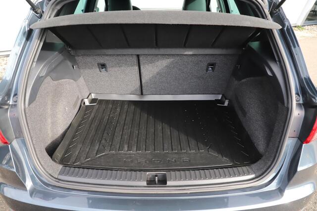 Seat Arona 1.0 TSI FR Business Intense Plus 18 inch LMV Virtual Cockpit Beats Audio Half Leder Full LED Navigatie Achteruitrijcamera Carplay Android Adaptive Cruise Sfeerverlichting