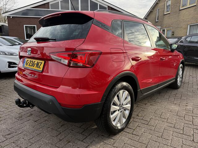 Seat Arona 1.0 TSI Style Business Intense Trekhaak, Camera, NL. Auto