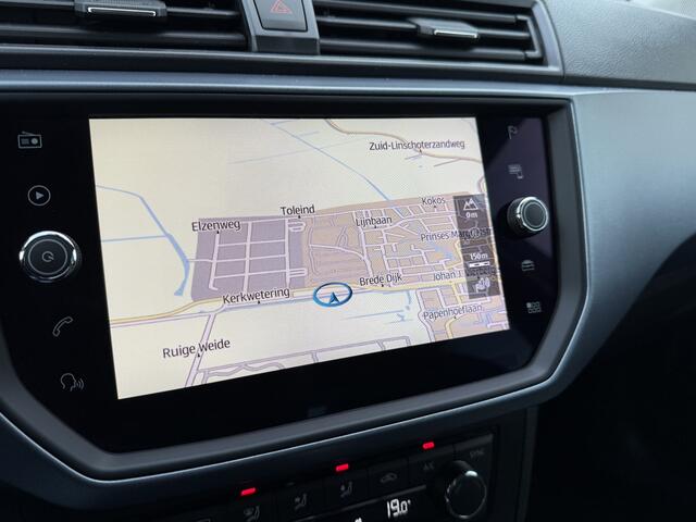 Seat Arona 1.0 TSI Style Business Intense Trekhaak, Camera, NL. Auto