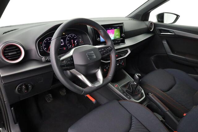 Seat Arona FR Business Connect 1.0 EcoTSI 70 kW / 95 pk | Black Edition | Cam | LED | Park Asssit | Stoelverwarming | Keyless | 18 inch