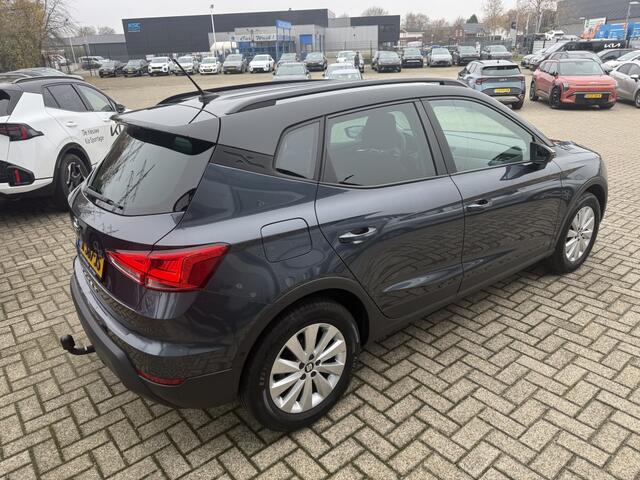 Seat Arona 1.0 TSI 110PK STYLE BUSINESS INTENSE PLUS + TREKHAAK - LAGE KM S
