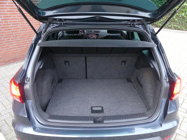 Seat Arona 1.0 TSI FR Business Intense / Trekhaak