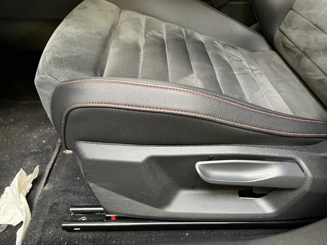 Seat Arona 1.0 TSI FR / AUTOMAAT/ ADAPT. CRUISE/ LED/ PARK. SENSOREN + CAMERA/ STOELVERWARM./ FULL LINK/ NAVI/ DIGITAL DASH/ RIJ-MODI/ 18'' LMV