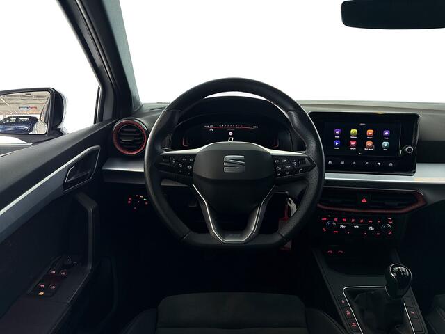Seat IBIZA 1.0 95pk EcoTSI FR / Parkeersensoren voor en achter / Donker getinte ruiten achter / Apple CarPlay & Android Auto
