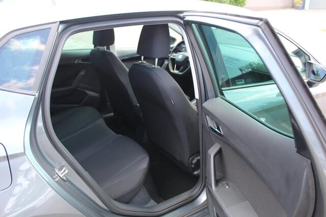 Seat IBIZA 1.0 TSI FR Nieuw model Led Clima Navi Camera Ambiance ACC 17inch