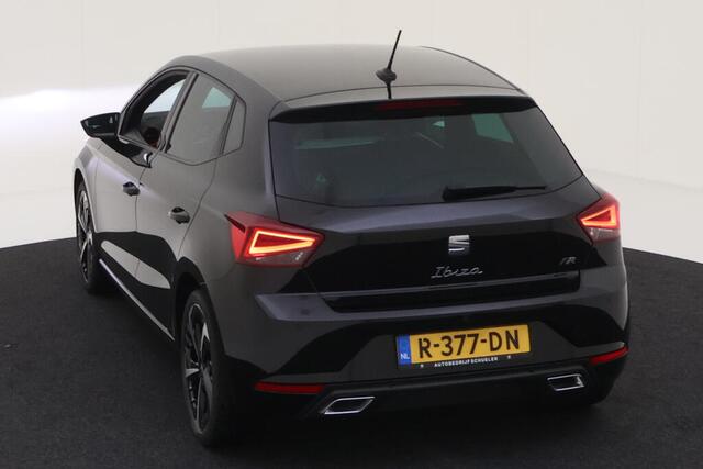 Seat IBIZA 1.0 EcoTSI FR / Digitaal dashboard / LED / App connect / Climate controle / Parkeersensoren / Lichtmetaal 18 inch /