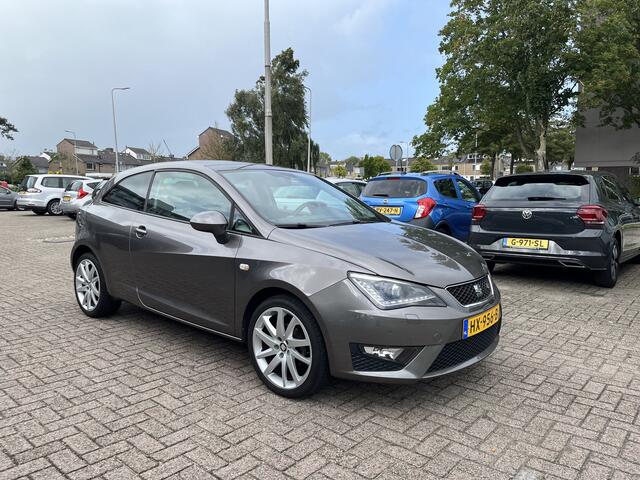 Seat IBIZA SC 1.0 EcoTSI FR Connect Stoepverwarming Panodak Cruise Pdc Lmv Navi Bluetooth Nap