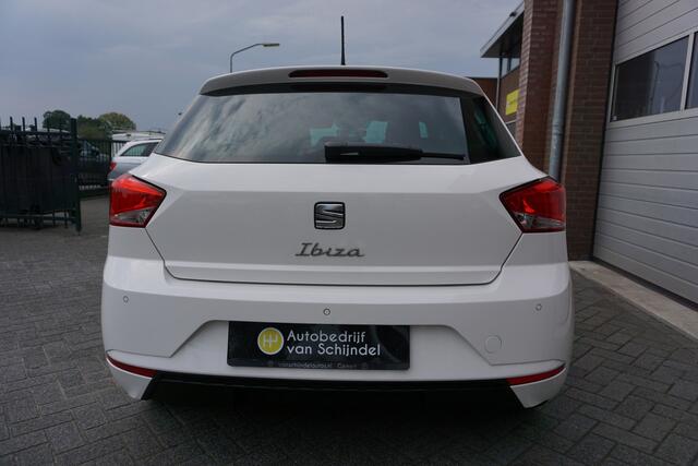 Seat IBIZA 1.0 TSI FR 110PK STYLE - CAMERA - PDC V+A - APPLE CARPLAY/ANDROID - ADAPT. CRUISE- STOELVERWARMING - DAB+ - LANE ASSIST - L.M. VELGEN - PRIVACYGLAS - BLUETOOTH DEALER ONDERHOUDEN - PERFECTE STAAT