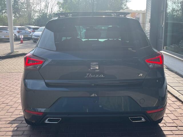 Seat IBIZA 1.0 FR Black Edition / Panorama dak / Virtual cockpit / Suedé bekleding / 18'' LMV