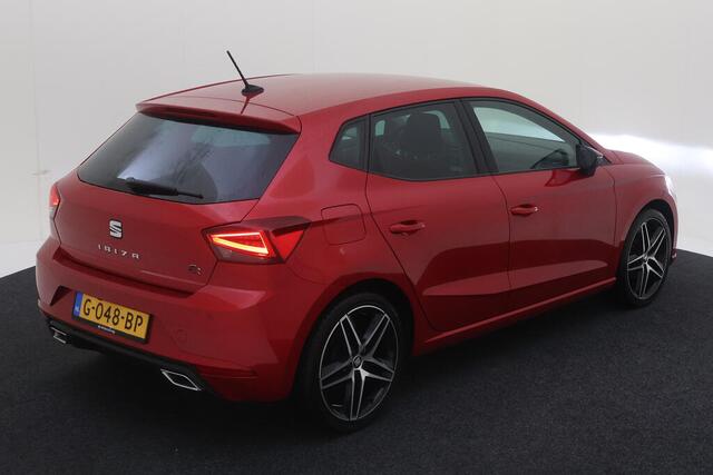 Seat IBIZA 1.0 TSI FR Business Intense / CAMER/ PARK. SENSOREN/ LED/ VIRTUAL COCKPIT/ GETINT GLAS/ NAVI/ CLIMA/ 17" LMV