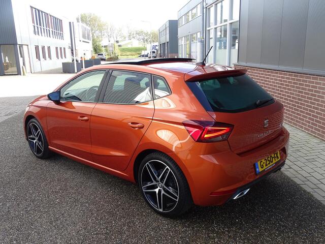 Seat IBIZA 1.0 TSI FR Business Intense FR-UITVOERING | PANORAMADAK | LED PAKKET | NAVIGATIE | VIRTUAL DISPLAY | PARKEERSENSOREN | CRUISE CONTROL | DAB RADIO |